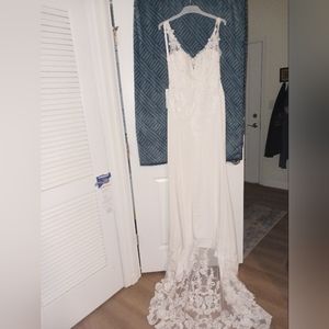 Azazie size 10 brand new Wedding gown.